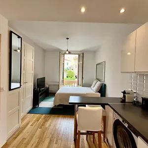 Charming 2 Min Walk From Monaco And Railway Station Apartment